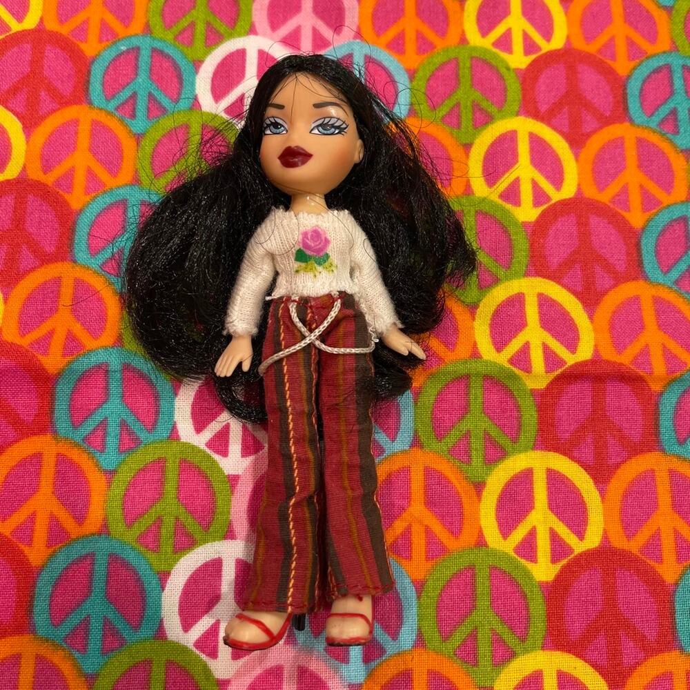 Lil bratz nazalia doll about 4" Tall As shown